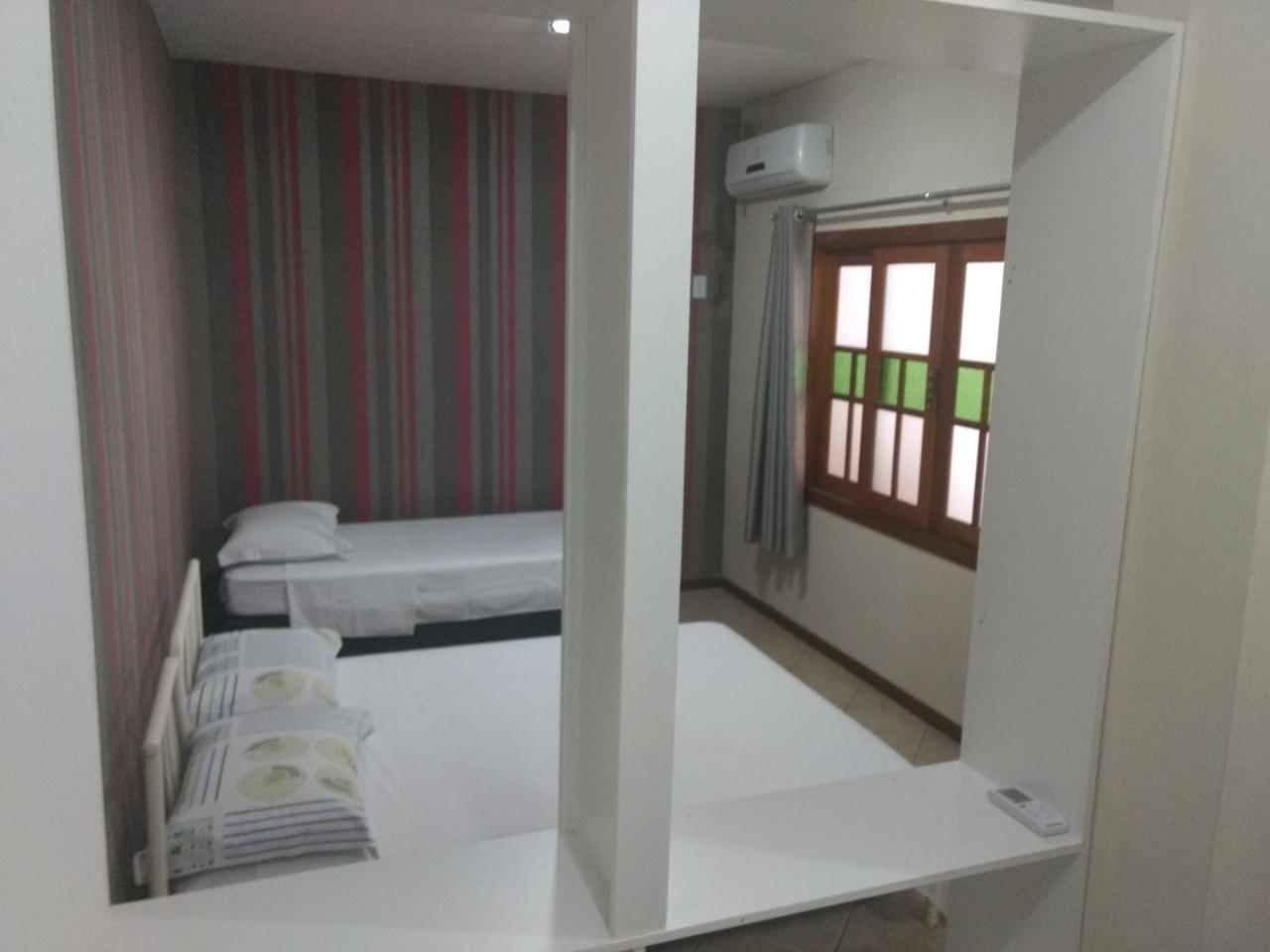 Pousada Casa Verde - Quartos Individuais - Smart Tv 32 - E Banheiro Privativo Apartment Itajaí Exterior foto